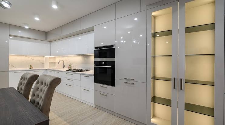 کابینت هایگلاس یا MDF؟ کدام انتخاب بهتری است؟